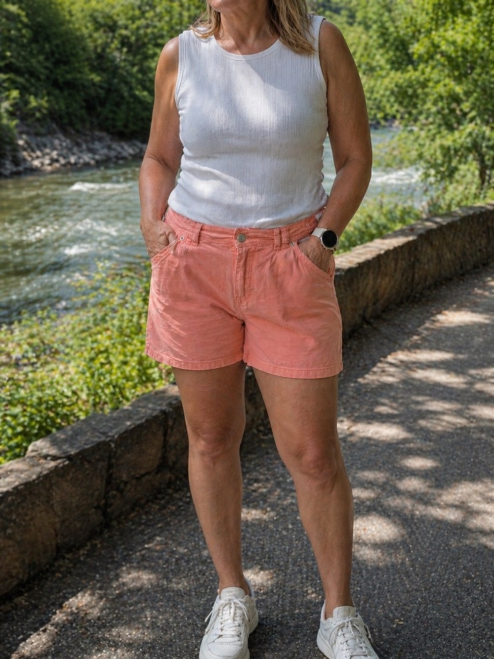 🌸 Bandolino Women’s Coral Pink Shorts – Size 16 🌸